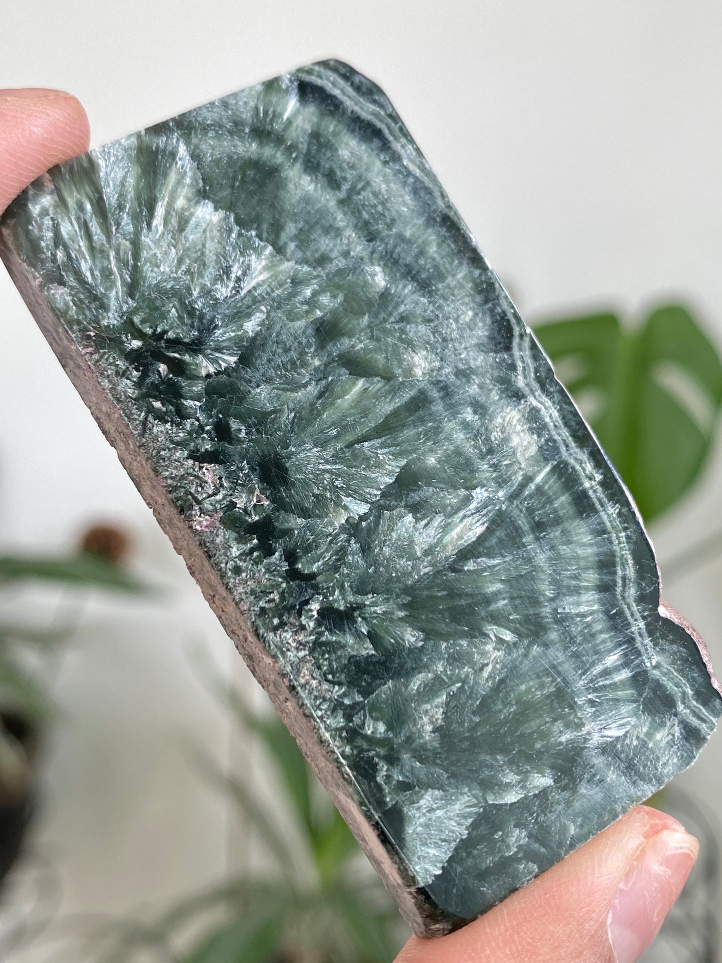 Small Seraphinite Slabs