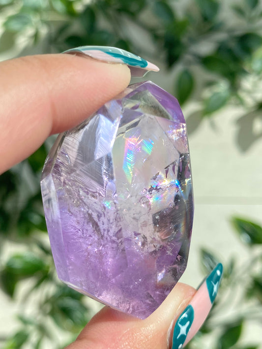 GEMMY Amethyst Mini Freeform B (filled with rainbows!)